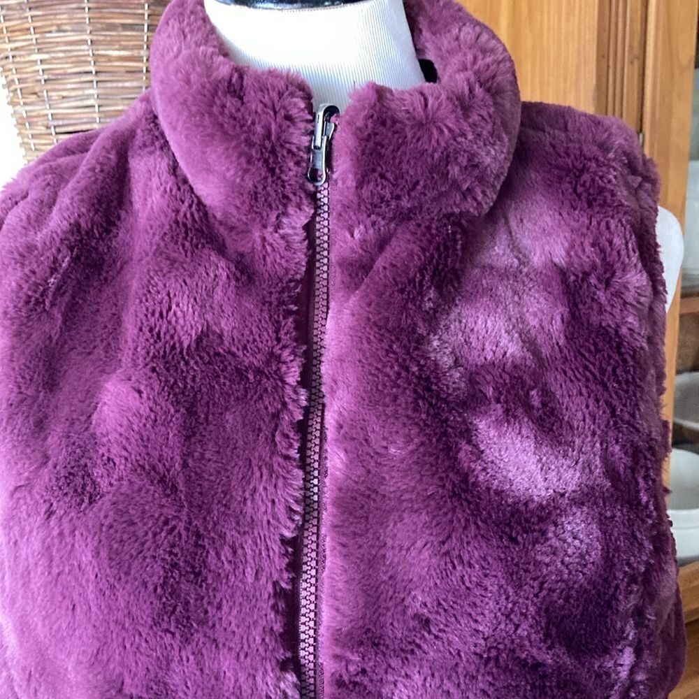 Original Nicole Miller Reversible Faux Fur Puffer Full Zip Vest Women’s M EUC - Picture 3 of 12